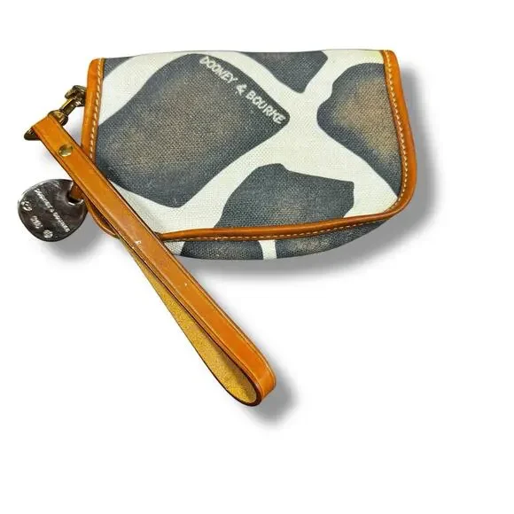 Dooney & Bourke Giraffe Print Leather Tote Purse w/ Matching Clutch & Key Case - Picture 10 of 11